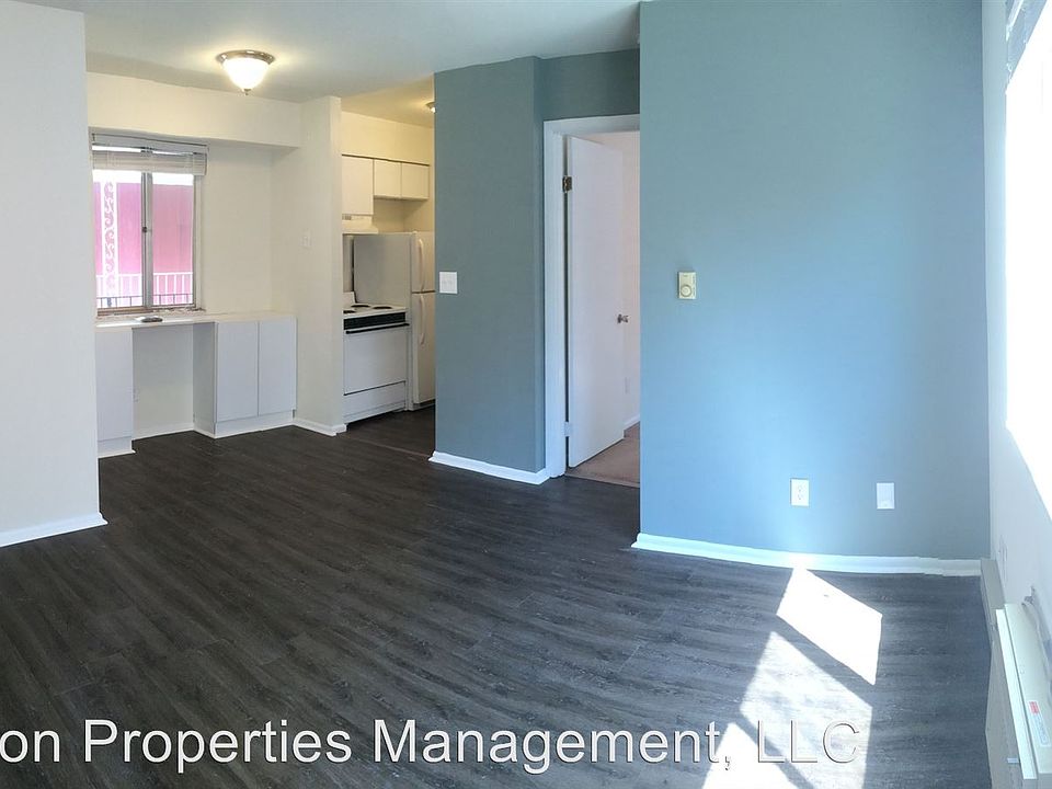 2nd image of 323 S Grant St APT 1
