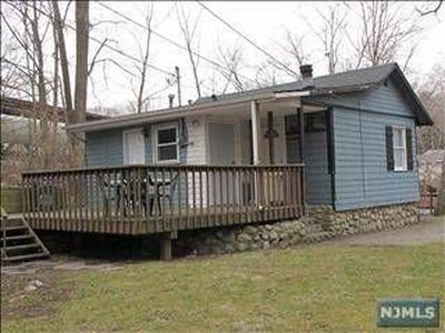 4 River Rd, Oakland, NJ, 07436