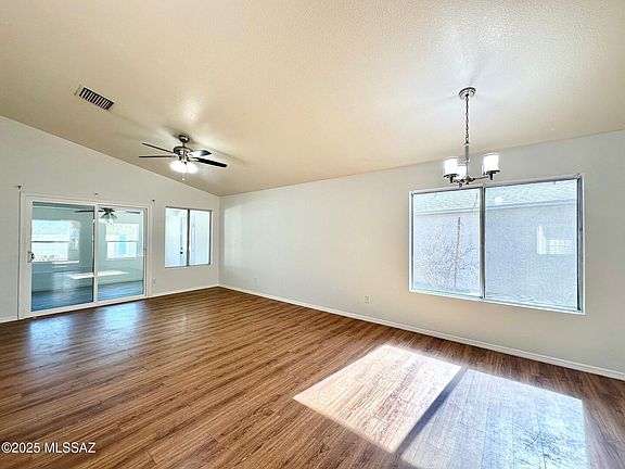 4th image of 8072 N Wheatfield Dr