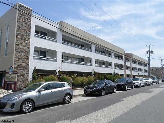 2nd image of 801 10th St #362
