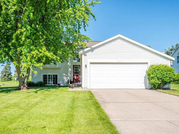 8669 Pasture Rd SE, Caledonia, MI 49316