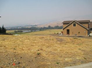 565 W Nevada St, Ashland, OR 97520