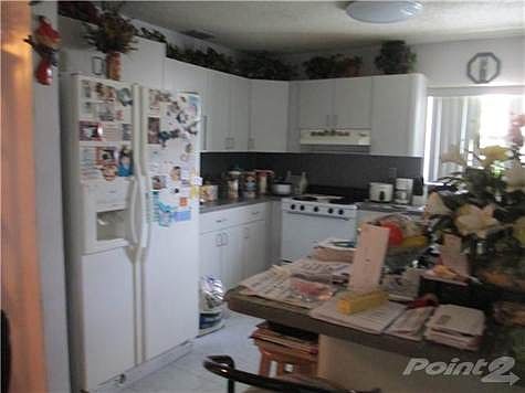 4th image of 9420 Jamaica Dr