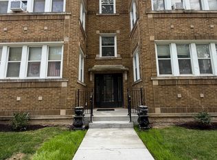 5325 W Giddings St #1W, Chicago, IL 60630