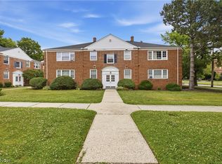 2401 Euclid Heights Blvd, Cleveland, OH 44106