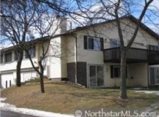 920 Heritage Ct W, Vadnais Heights, MN 55127