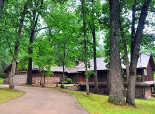 10 Yocum Rd, Rogers, AR 72756