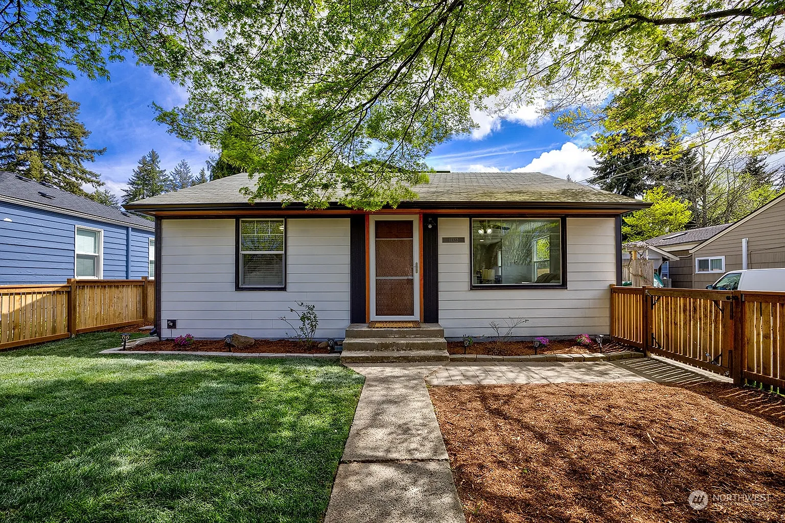 11322 14th Avenue NE photo 1