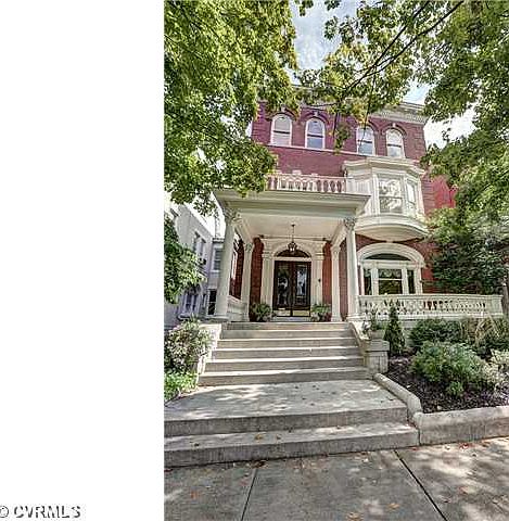 1st image of 2220 Monument Ave