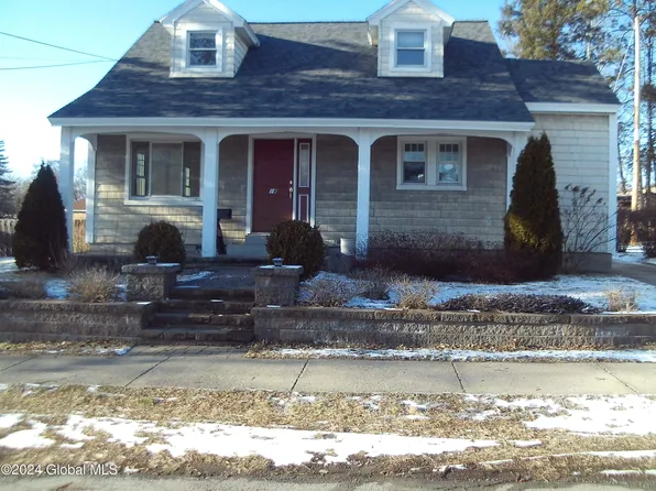 18 Selden Street, Schenectady, NY 12304