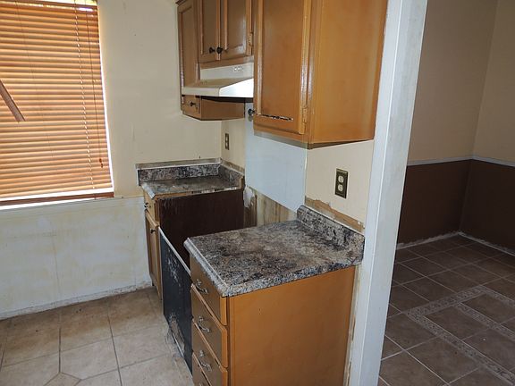 5th image of 2636 Calle Hermosa St