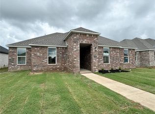 158 S Harrogate Ln, Fayetteville, AR 72704