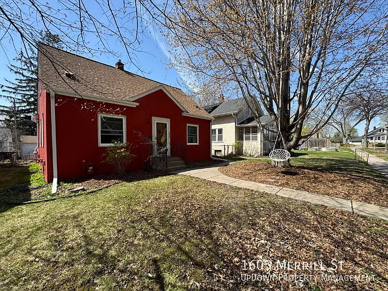 1605 Merrill St — Photo 1