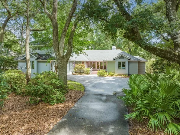 70 Leamington Ln, Hilton Head Island, SC 29928