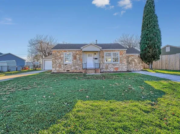 1112 E Sycamore Ave, Altus, OK 73521