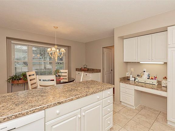 5th image of 10245 Glen Eagle Ln #33