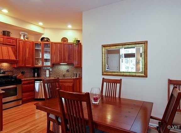 4th image of 1537 N Bosworth Ave #2