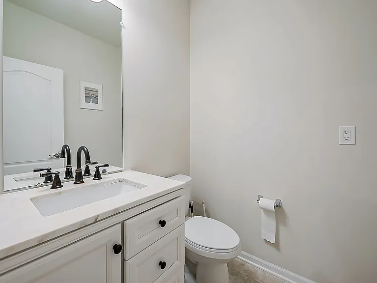 1582 Beachwood Dr — Photo 8