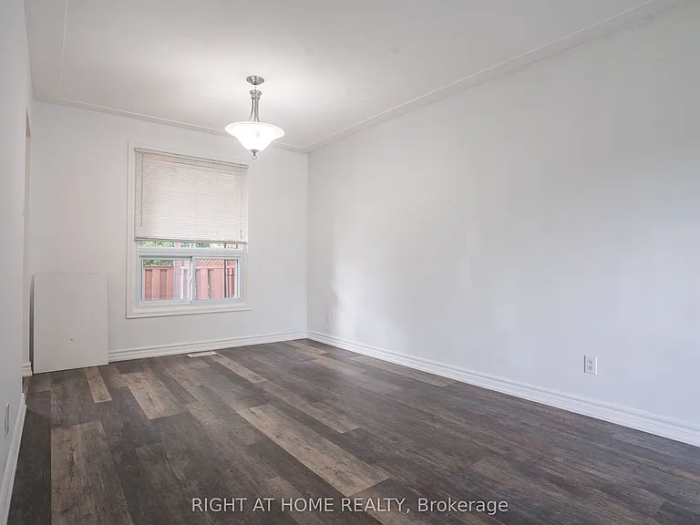 695 Glen Forrest Blvd #UPPER — Photo 9