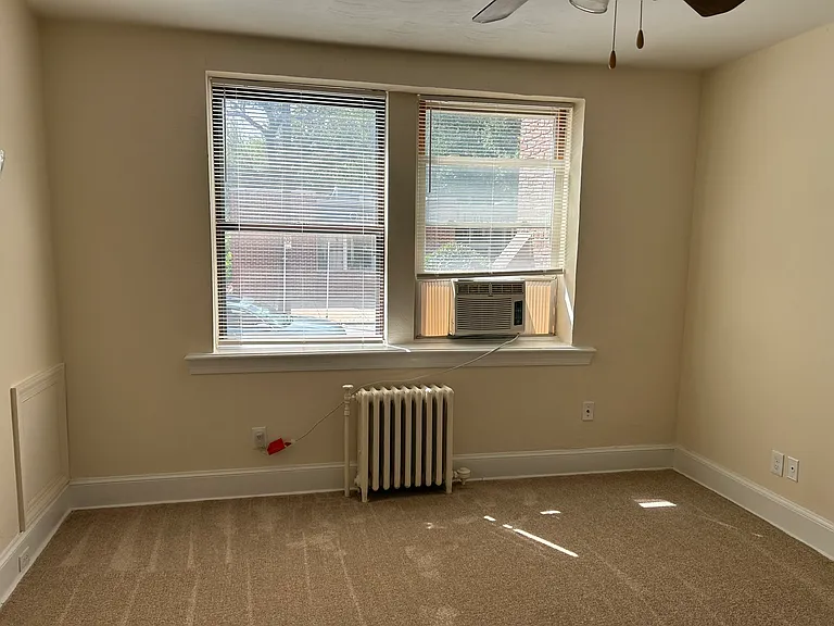 Park Manor — Photo 8
