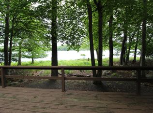 6057 Boardwalk Dr, Tobyhanna, PA