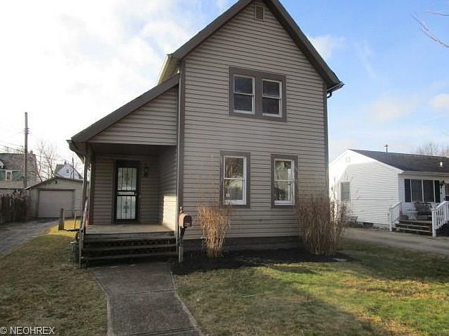 1st image of 126 Monroe St
