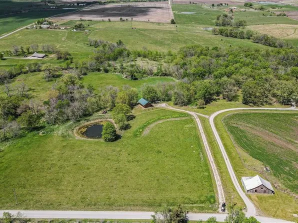 13201 Unity Ave, Winston, MO 64689