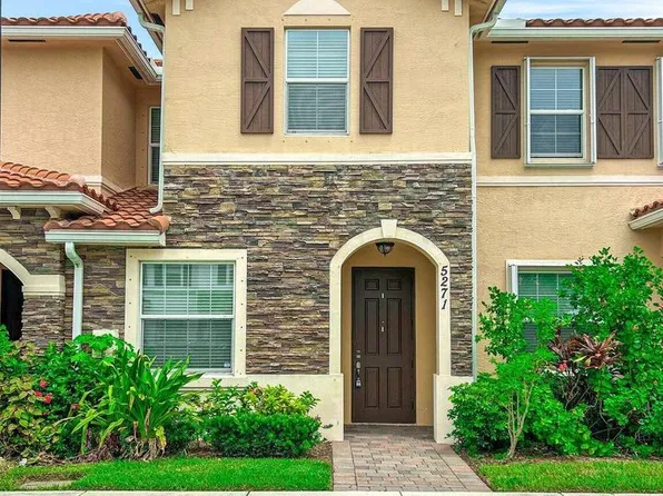 5271 Ashley River Rd, West Palm Beach, FL 33417