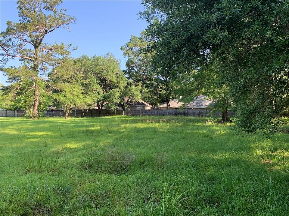 1st image of 108 Tina Dr