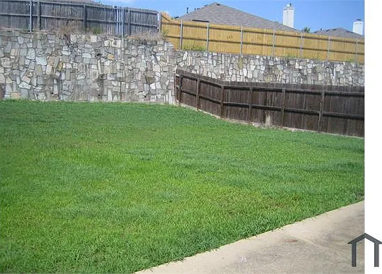 2325 Hummingbird Way — Photo 6