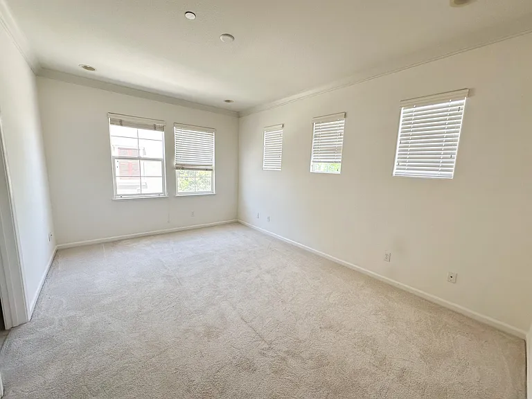 538 Altino Blvd — Photo 12