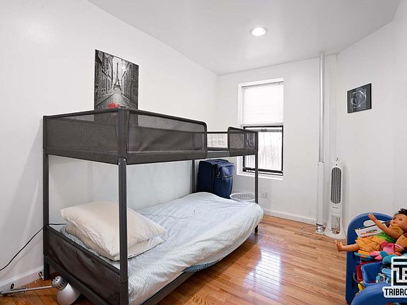 2nd image of 18 E 116th St #3