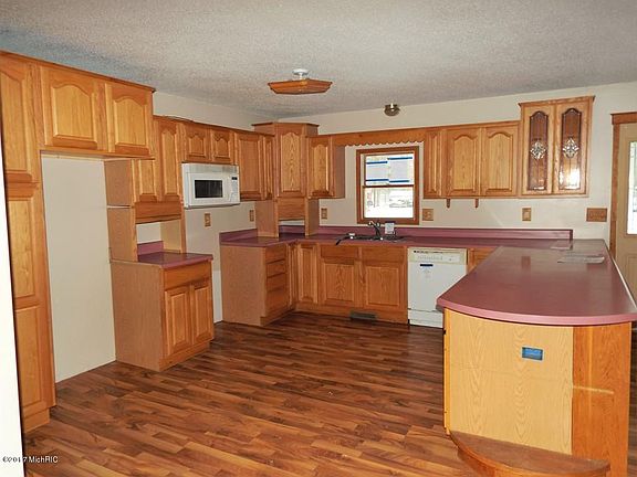 4th image of 11955 183rd Ave