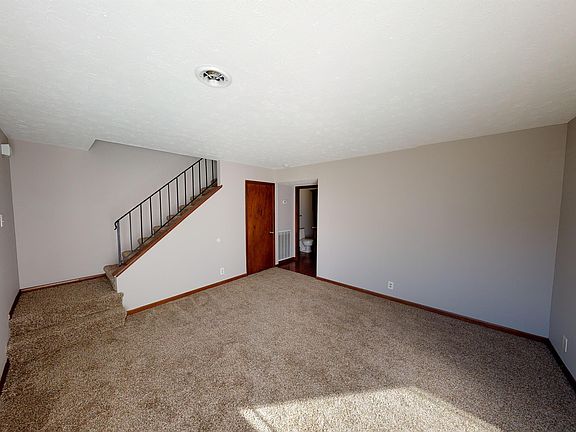 3rd image of 2708 Bridalwood Dr APT D