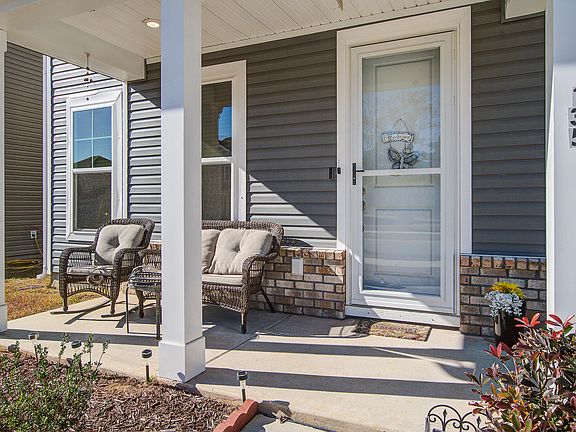 5th image of 135 Winding Grove Ln