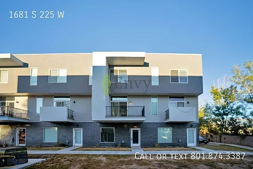 1681 S 225 W Photo 1