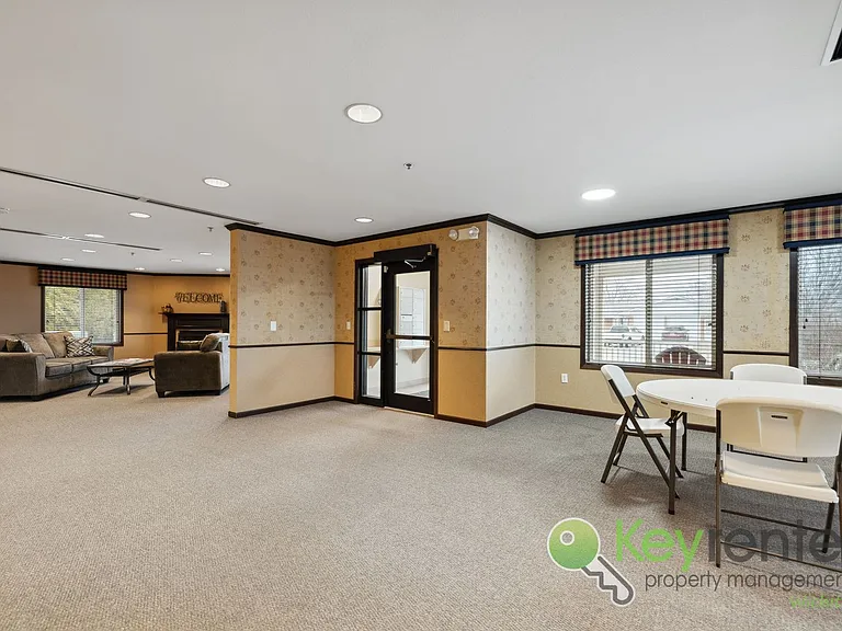1411 S Douglas Ave #110 — Photo 30