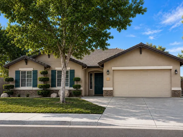 2106 N Vine Cir, Hanford, CA 93230