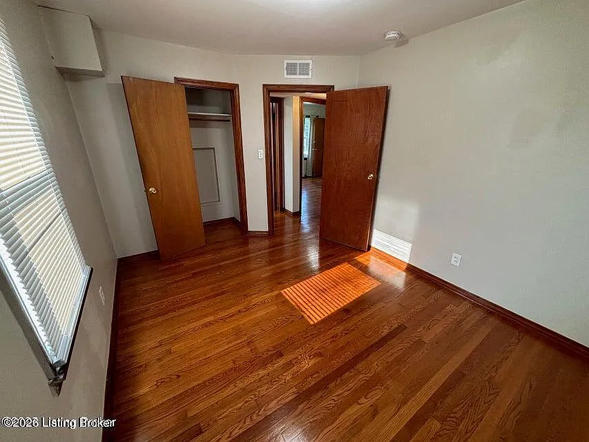 2 bed, 1.0 bath, 547 sqft, $880 — Photo 2