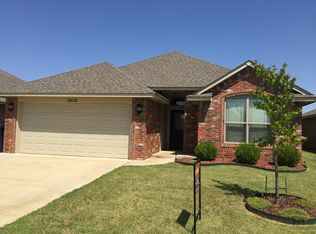 3404 Arcadia Dr, Yukon, OK 73099