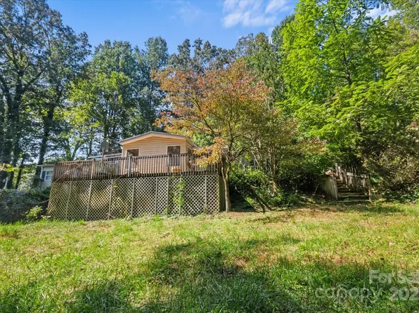 7 Maple Dr, Brevard, NC 28712