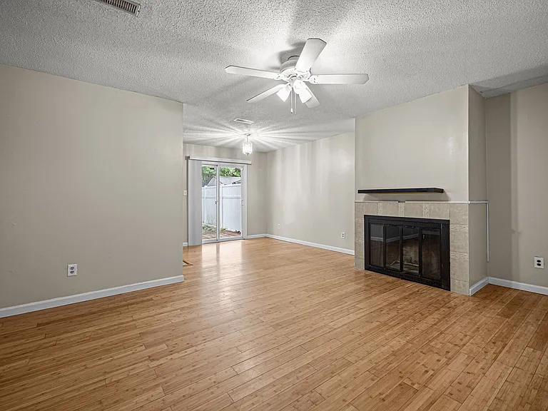 24 S Onsville Pl — Photo 3