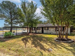 17 Wisteria St, Lone Grove, OK 73443