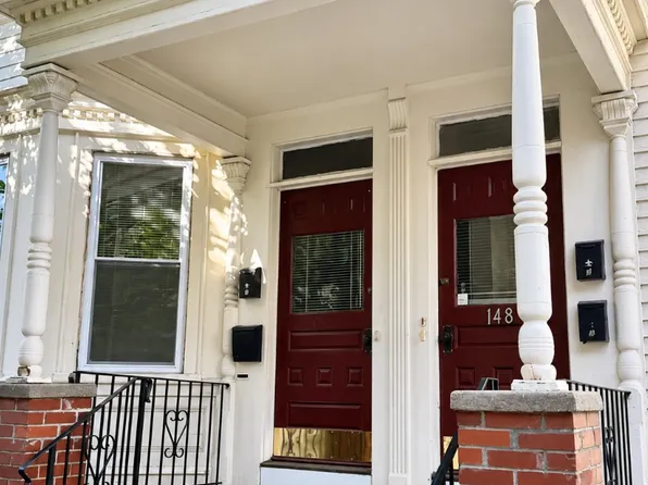 148 De Pasquale Ave Floor 3, Providence, RI 02903
