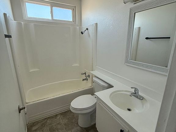 3rd image of 1043 Law St APT 7