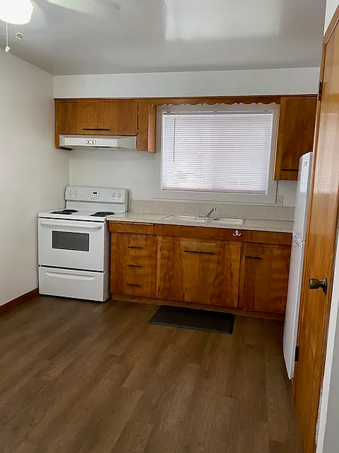 RA188 - 1270 Ruge St NW — Photo 4