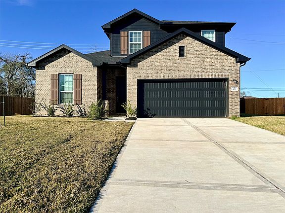 5th image of 408 Magnolia St #408