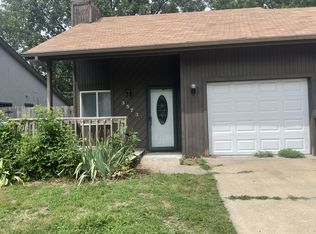 3573 SW Mission Ave, Topeka, KS 66614