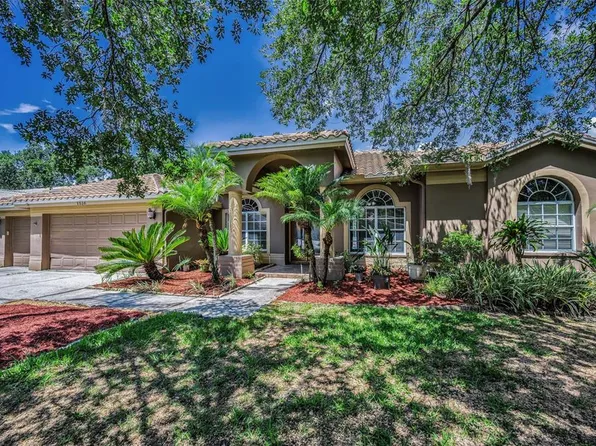 1516 E Lake Woodlands Pkwy, Oldsmar, FL 34677