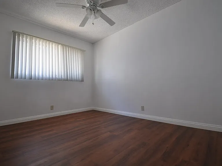 327 E Navilla Pl #J — Photo 4